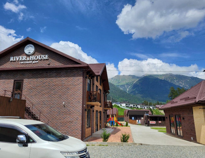 Гостевой дом River & House / Ривер Хаус Архыз