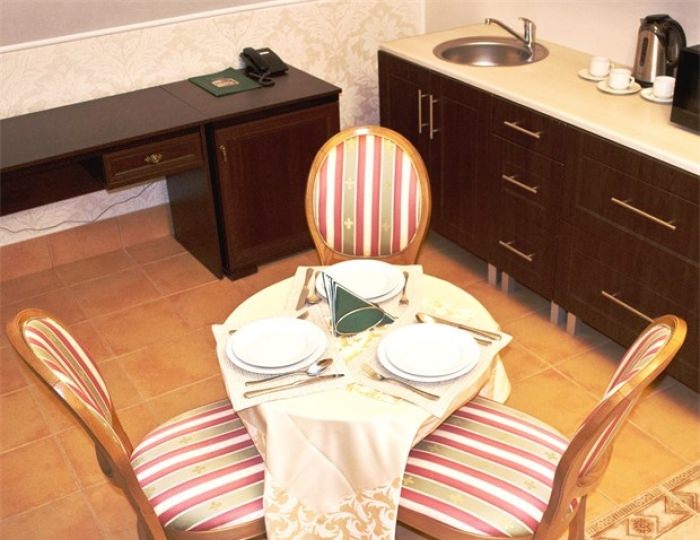 Корпус 1. Двухкомнатный номер с улучшенной планировкой и мини кухней - Отель «Беккер»