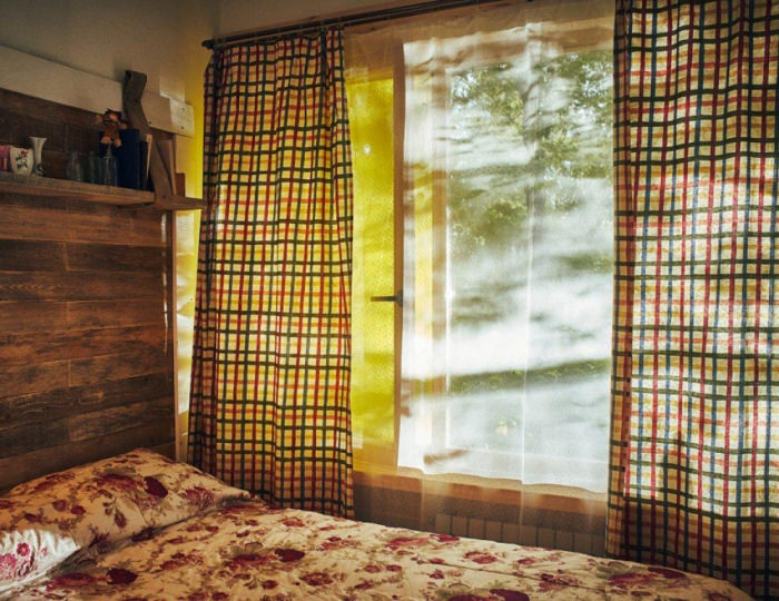 Номер стандарт комфорт с 1 двуспальной кроватью - Отель «Каморка с лежанкой у окна» Звенигород