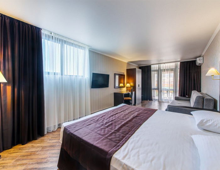 Полулюкс четырёхместный - Отель «Азария»