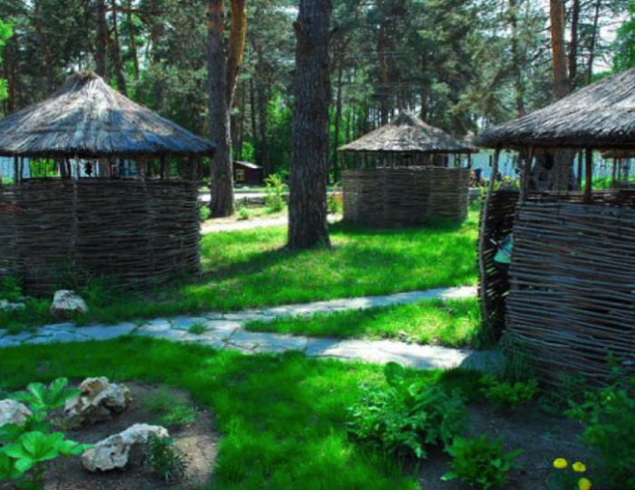 Беседка у ресторана «Братья Райт» - Парк-отель «Русский» (бывш. «Дракино»)