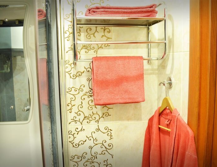 Полулюкс Красный - Отель «Калифорния» Бийск