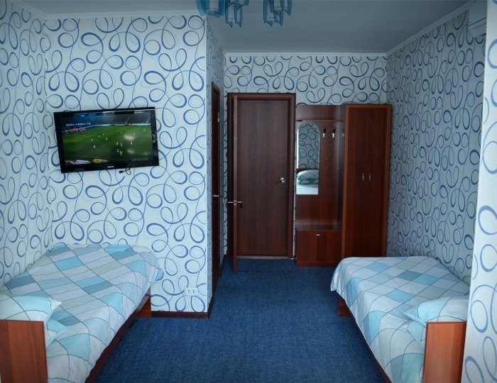 Люкс Синий с 2 отдельными кроватями - Отель «Калифорния» Бийск Люкс Синий с 2 отдельными кроватями - Отель «Калифорния» Бийск