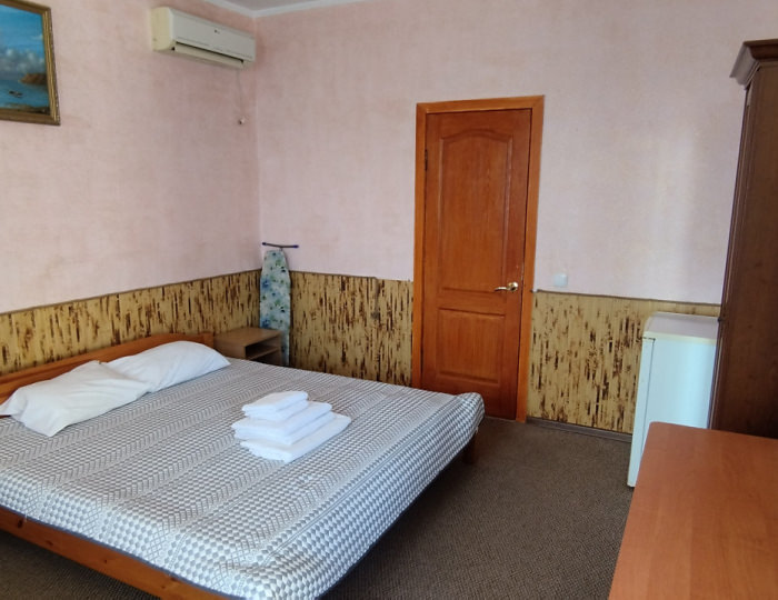 Номер 3-местный 1-комнатный с видом на море - Гостиница «Золотые Пески» Феодосия