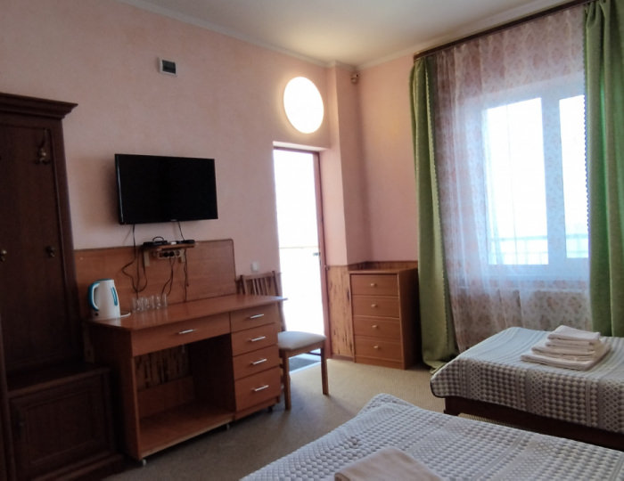 Номер 3-местный 1-комнатный с видом на море - Гостиница «Золотые Пески» Феодосия