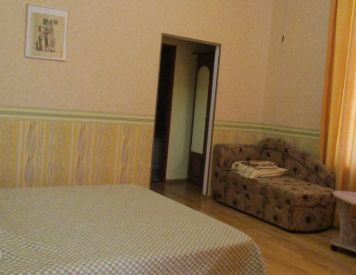 Комфорт 3-местный с отдельным входом - Комплекс отдыха «Три сосны» Феодосия