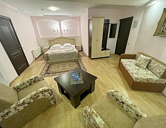 Номер делюкс семейный с балконом - Гостиница «Музеон»