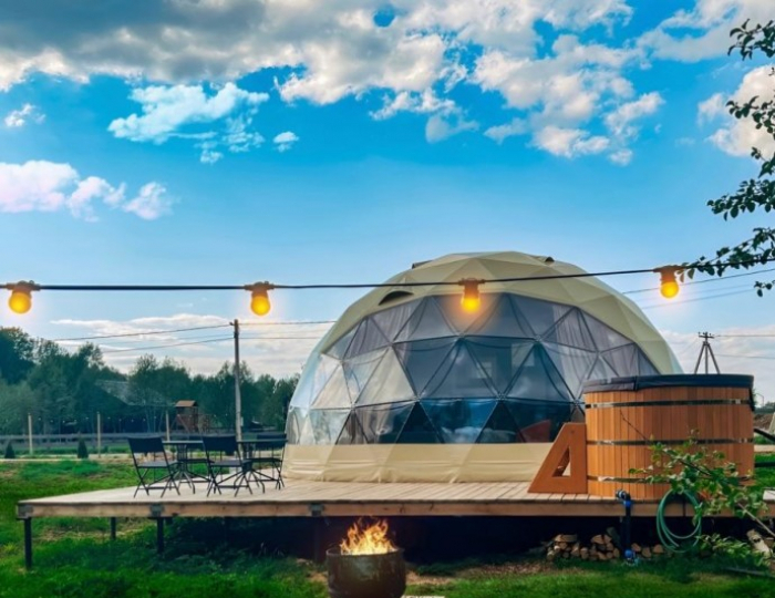 Геокупол Сьют "Замки Луары" - Глэмпинг Vazuza Love / Вазуза Лав Лебедки