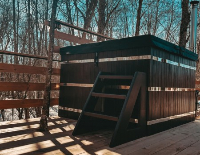 Домик 4-местный двойной Дуэт с джакузи - Глэмпинг Vazuza Love / Вазуза Лав Лебедки