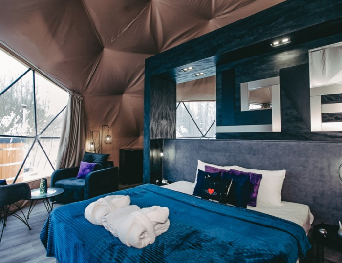 Люкс геокупол 4-местный Просто космос - Глэмпинг Vazuza Love / Вазуза Лав Лебедки