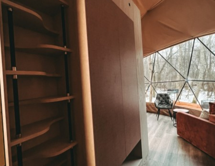 Люкс геокупол 4-местный Стоунхендж - Глэмпинг Vazuza Love / Вазуза Лав Лебедки