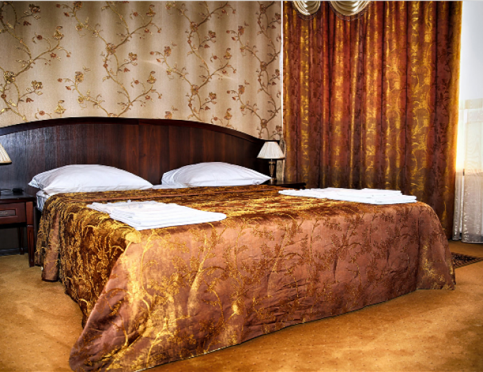 Номер люкс с 1 двуспальной кроватью - Мини-отель «Премьер» Крымск