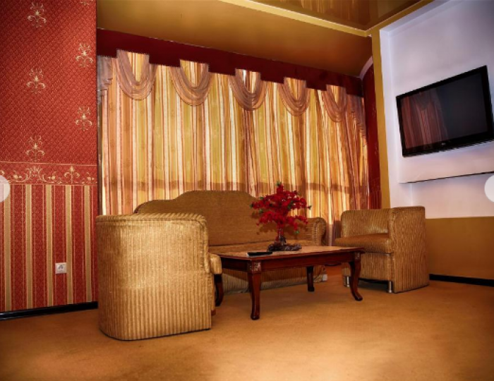 Номер люкс с 1 двуспальной кроватью - Мини-отель «Премьер» Крымск