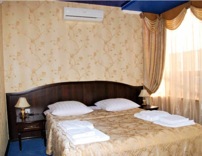 Номер люкс с 1 двуспальной кроватью - Мини-отель «Премьер» Крымск