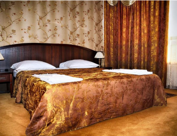 Номер люкс с 1 двуспальной кроватью - Мини-отель «Премьер» Крымск