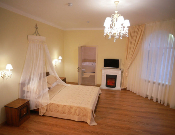 Номер люкс с 1 двуспальной кроватью (с завтраком) - Мини-отель «Царский» Крымск