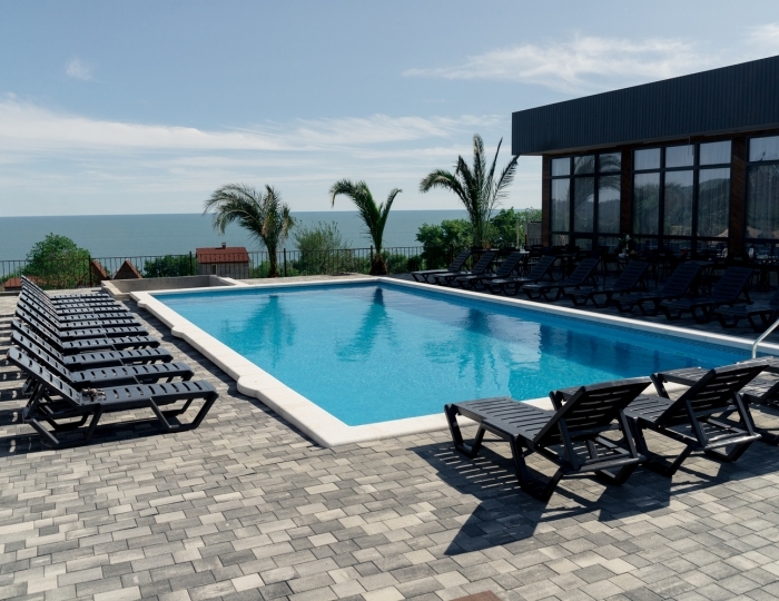 Отель Manresa Resort / Манреса Резорт