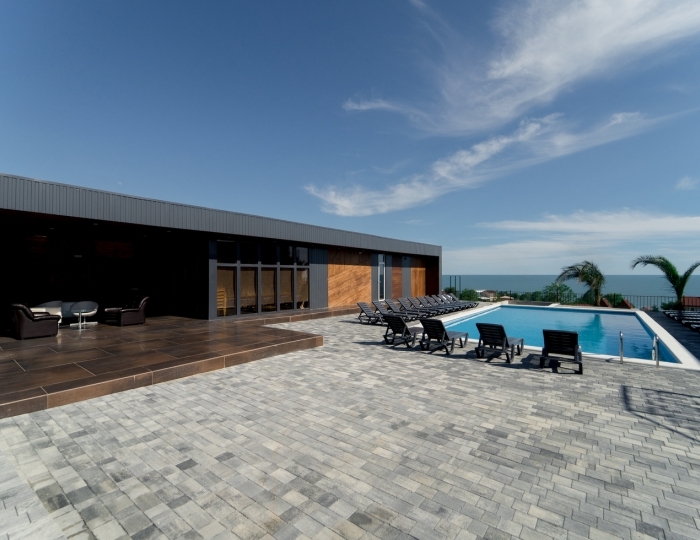 Отель Manresa Resort / Манреса Резорт