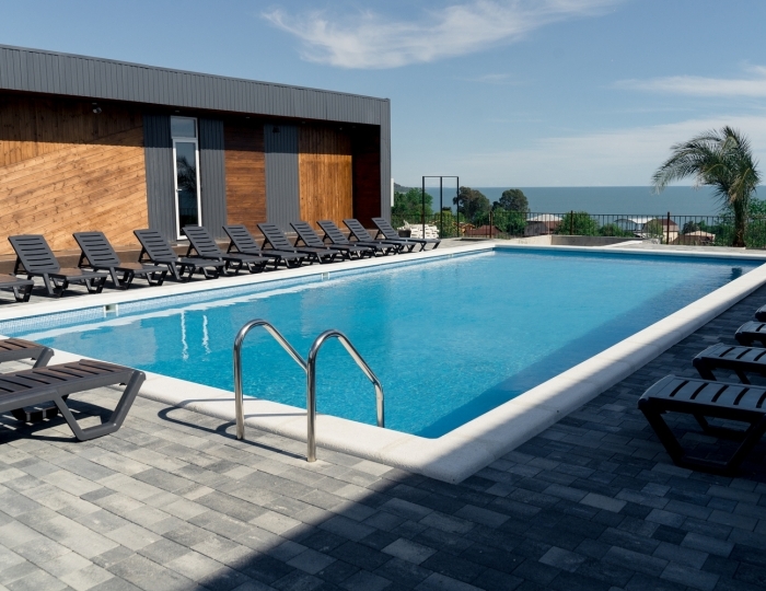 Отель Manresa Resort / Манреса Резорт