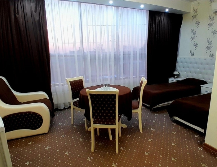 Номер полулюкс с 1 двуспальной кроватью - Гостевой дом «Колибри» Крымск