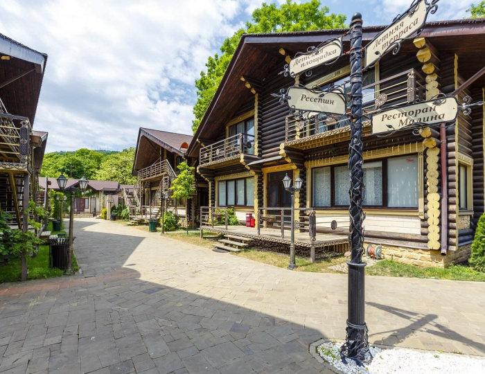 Загородный отель «Ягода Малина» Возрождение