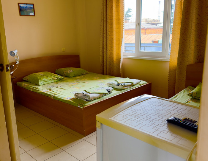 Стандарт 3-местный 1-комнатный стандарт - Гостевой дом «Морские истории» Гагра