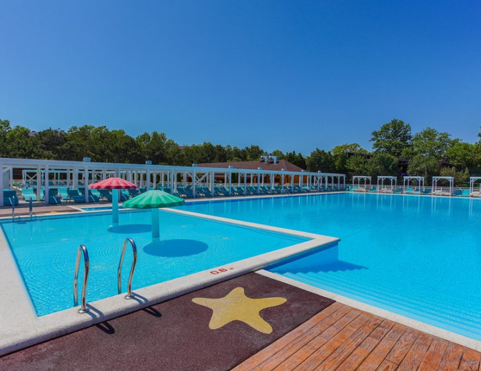 Открытые бассейны - Курортный отель «Славянка» Анапа