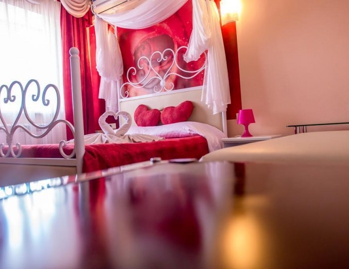 Номер люкс с 1 двуспальной кроватью - Гостиница «Престиж»