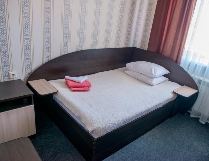 1-местный номер стандарт с балконом - Гостиница «Престиж»