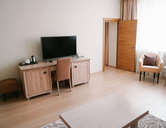 Люкс двухкомнатный корп. Спутник - Гостиница «Спутник, Бел-Кам-Тур»