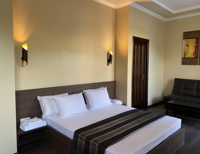 Номер комфорт с 1 двуспальной кроватью (с завтраком) - Мини-отель «Империал» Астрахань