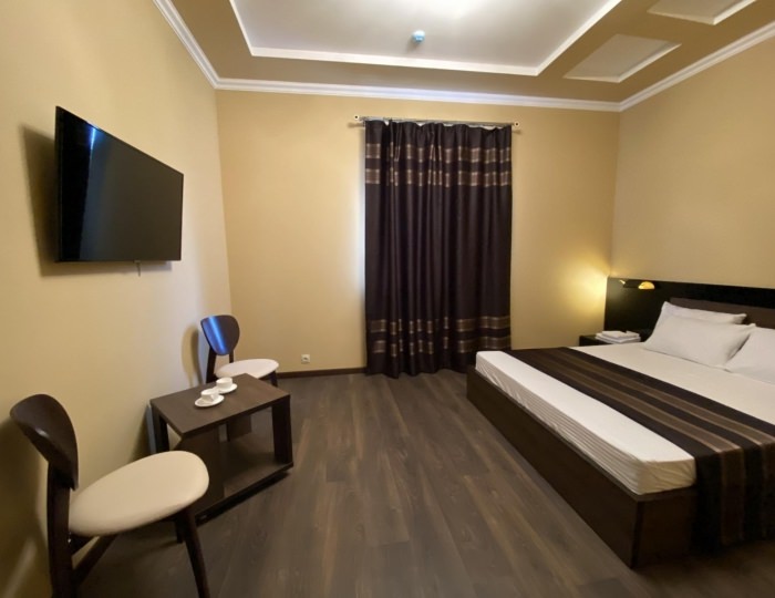 2-комнатный номер люкс с 1 двуспальной кроватью (с завтраком) - Мини-отель «Империал» Астрахань