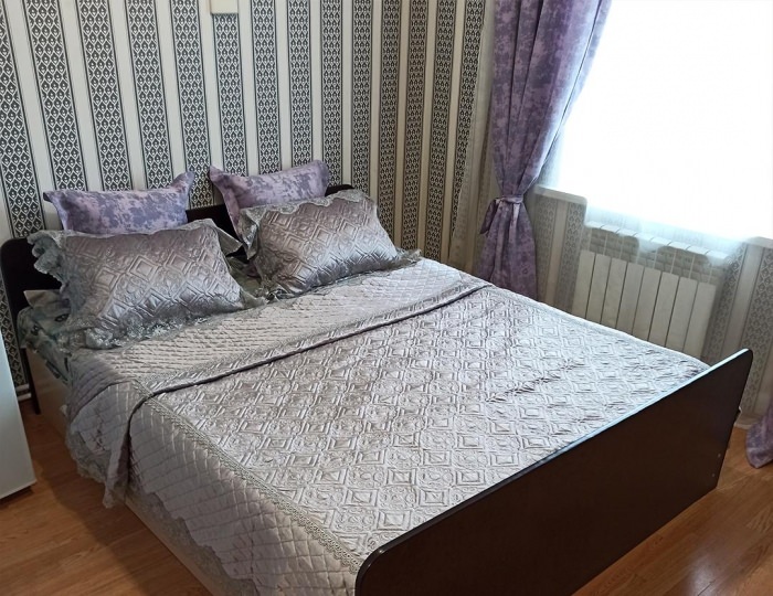 Номер комфорт семейный с 1 двуспальной кроватью (с полупансионом) - Гостиница «Крым» Астрахань