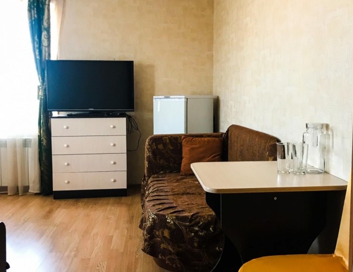 3-местный номер стандарт улучшенный (с полупансионом) - Гостиница «Крым» Астрахань