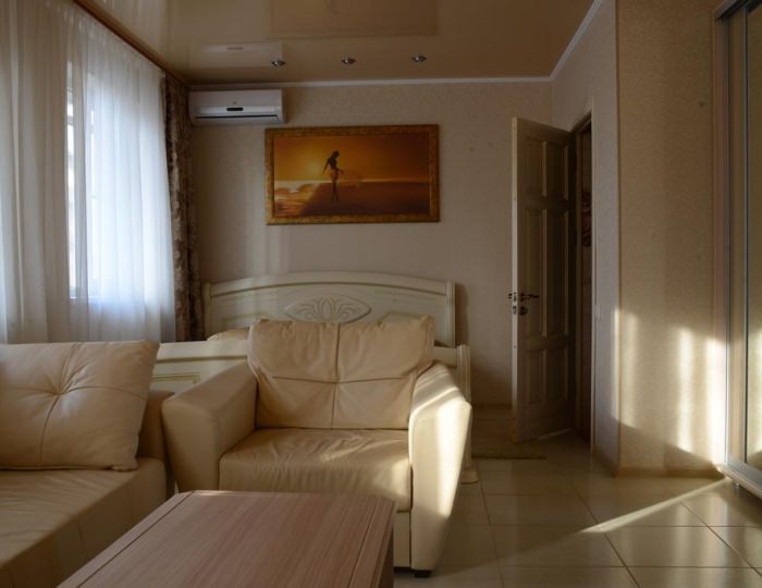 Номер люкс с 1 двуспальной кроватью - Мини-отель «Сафари» Астрахань