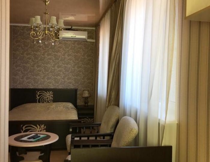 Номер улучшенный семейный с 1 односпальной и 1 двуспальной кроватью - Мини-отель «Сафари» Астрахань