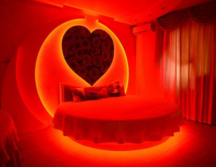 Номер люкс свадебный с 1 двуспальной кроватью - Мини-отель «Сафари» Астрахань