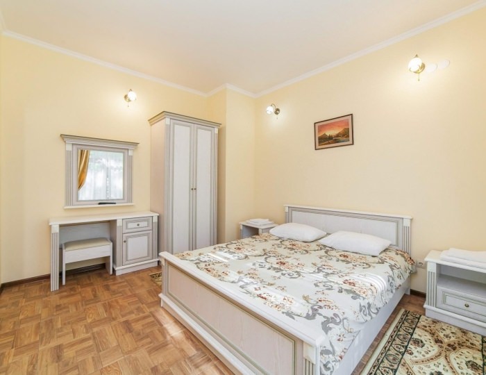 Комната стандарт с 2 двуспальными кроватями - Хостел «Ангара» Перевальное