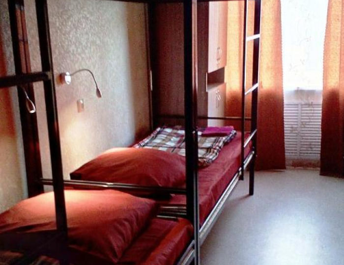 Кровать в 8-местном общем номере - Отель «Гостевой центр На Донбасской» Воронеж