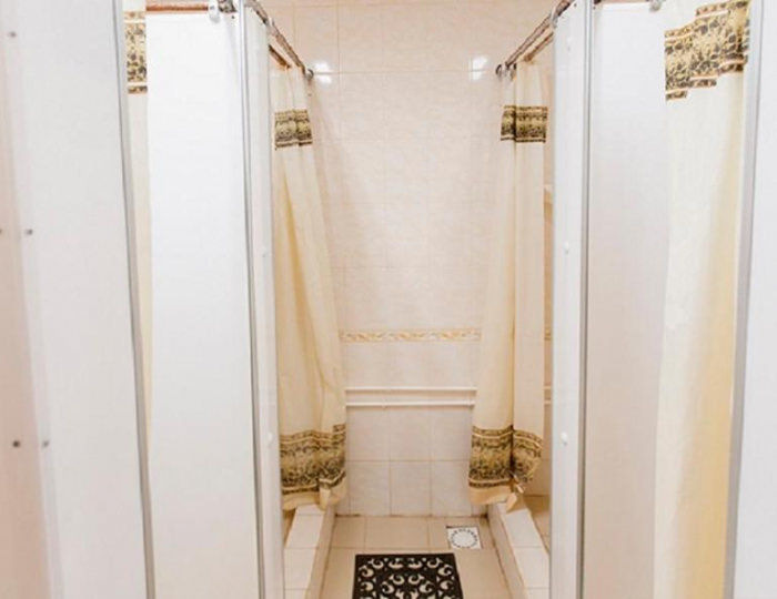 Кровать в общем номере - Отель «Гостевой центр На Донбасской» Воронеж