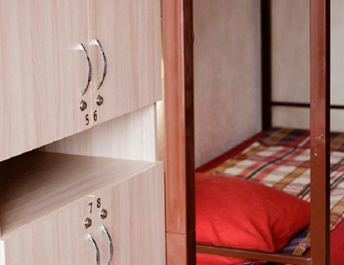 Кровать в общем номере - Отель «Гостевой центр На Донбасской» Воронеж