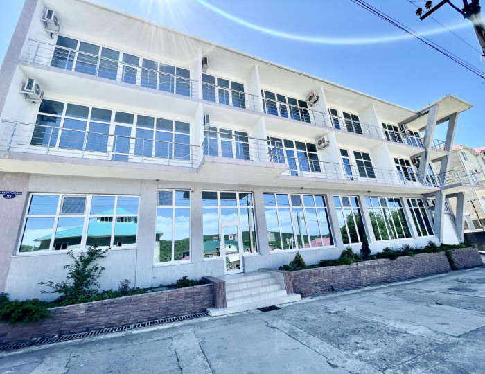 Отель MERRI-OTT / Мэрри-Отт Сукко