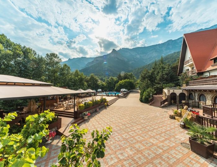 Гостиница «Поляна Сказок» Ялта