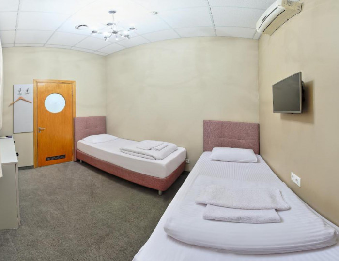 Номер эконом с 2 односпальными кроватями (без окна) - Мини-отель «Максим Горький» Сочи