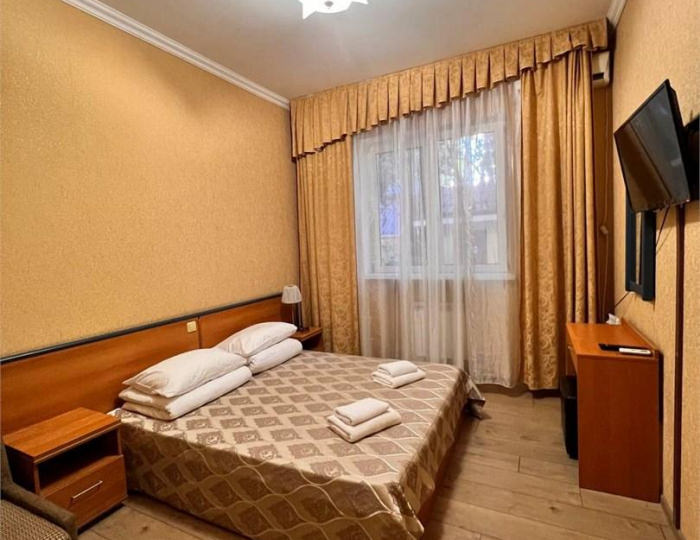 Номер стандарт с 1 двуспальной кроватью №2 - Гостевой дом «Юнона» Сириус