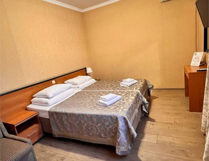 Номер стандарт с 2 односпальными кроватями №21 - Гостевой дом «Юнона» Сириус