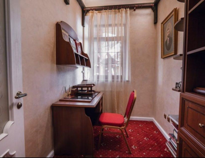 ЛЮКС кабинет "Санкт-Петербург" - Отель «Петровский дворик» Воздвиженское