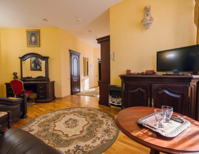 ЛЮКС "Князь Меньшиков" - Отель «Петровский дворик» Воздвиженское