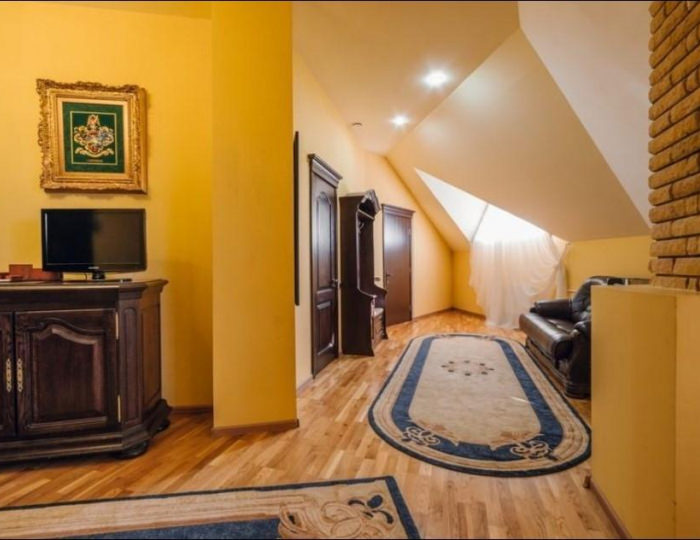 Люкс "Карл XII" - Отель «Петровский дворик» Воздвиженское