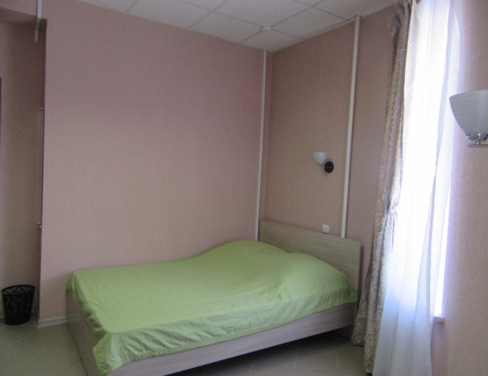 Номер эконом с 1 односпальной и 1 двуспальной кроватью #5 - Мини-отель «Эврика» Белокуриха